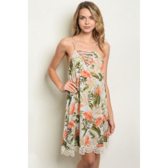 Dresses & Skirts - ARRIVED 🐠Tropical palm leaves dress🐠 Dresses & Skirts - ARRIVED 🐠Tropical palm leaves dress🐠